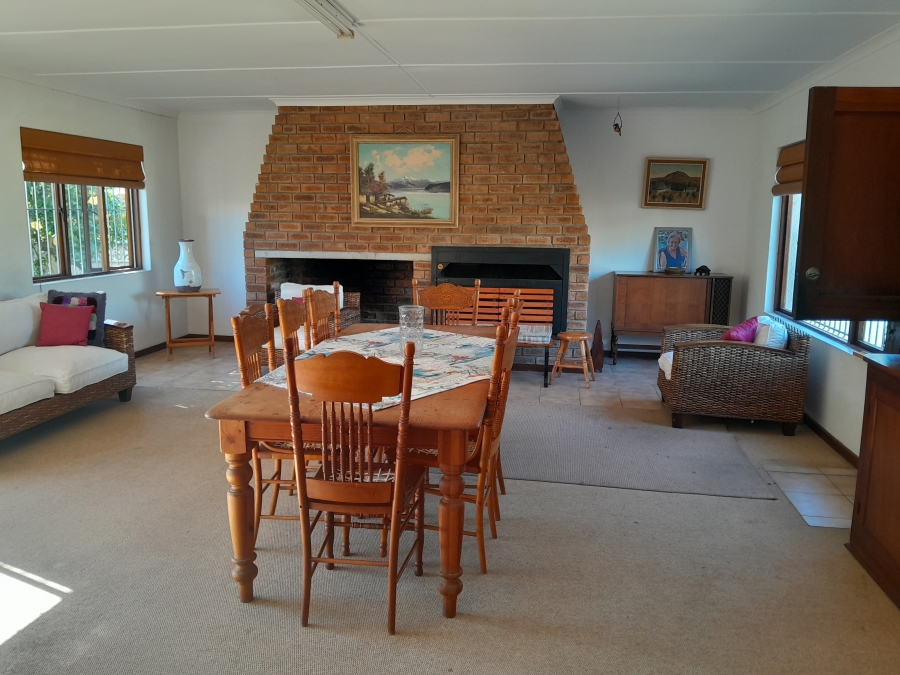 4 Bedroom Property for Sale in Gansbaai Central Western Cape